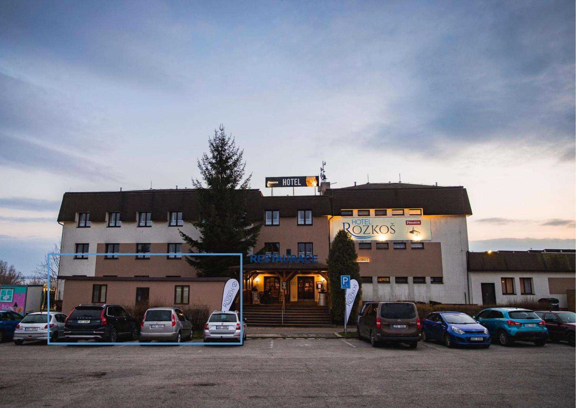 Hotel Rozkos Česká Skalice Dış mekan fotoğraf