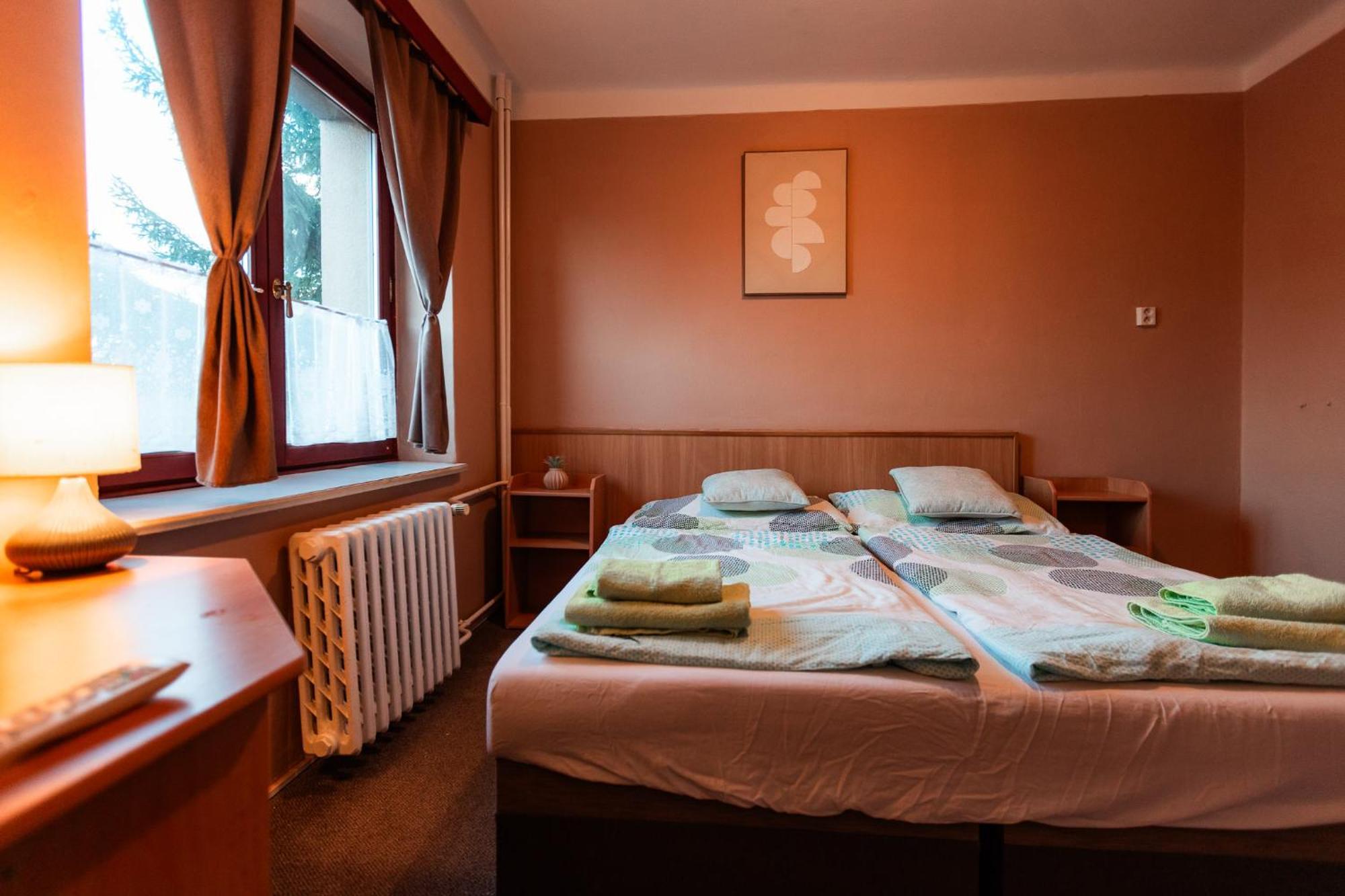 Hotel Rozkos Česká Skalice Dış mekan fotoğraf